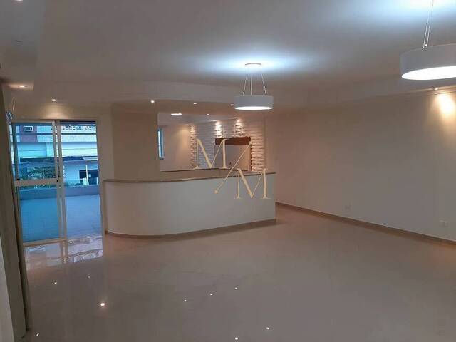 Casa para Venda em Santos - 2