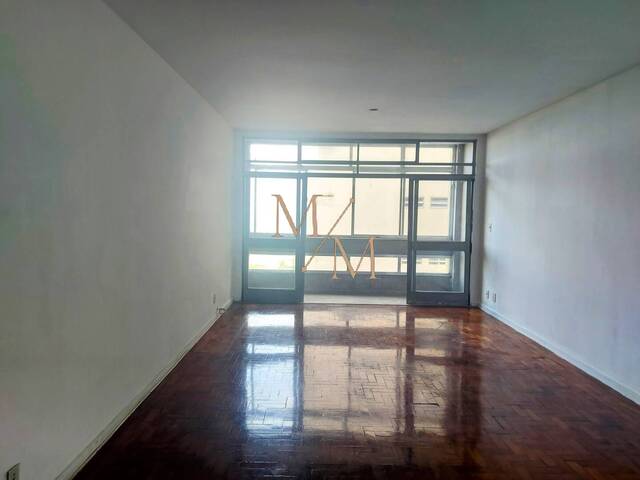 #112 - Apartamento para Venda em Santos - SP