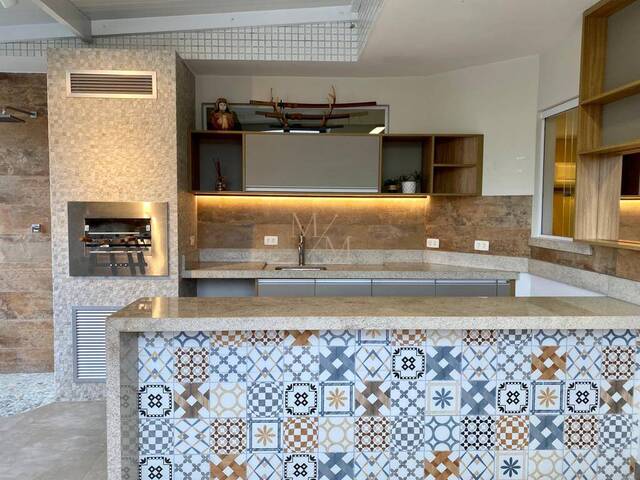 #261 - Casa para Venda em Santos - SP