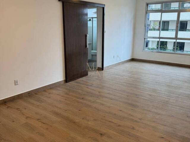 #657 - Apartamento para Venda em Santos - SP
