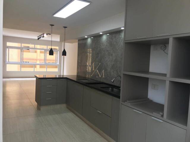 Apartamento para Venda em Santos - 2