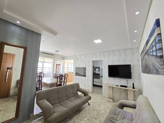 #358 - Apartamento para Venda em Santos - SP