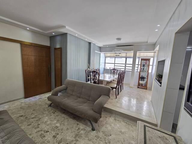 #358 - Apartamento para Venda em Santos - SP