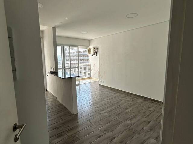 Apartamento para Venda em Santos - 3