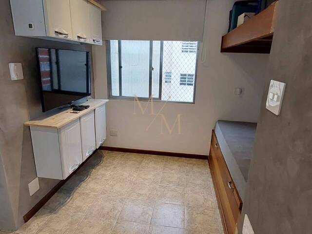 Apartamento para Venda em Santos - 2