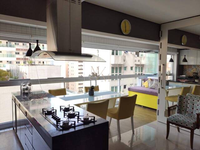 #762 - Apartamento para Venda em Santos - SP