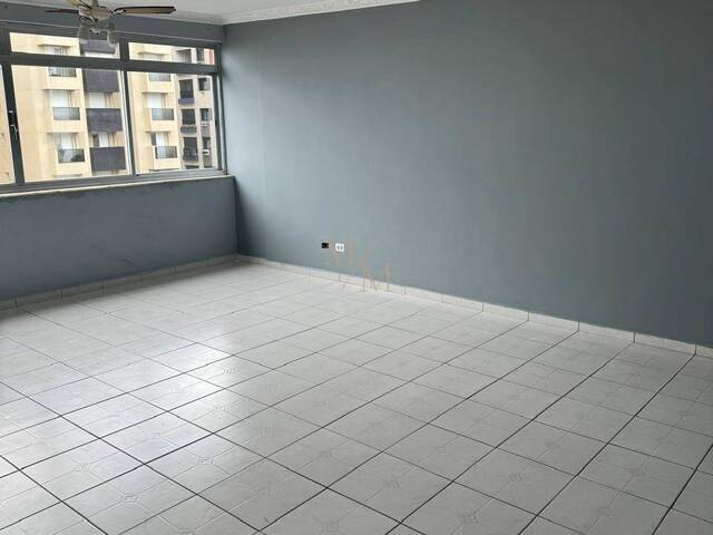 #763 - Apartamento para Venda em Santos - SP