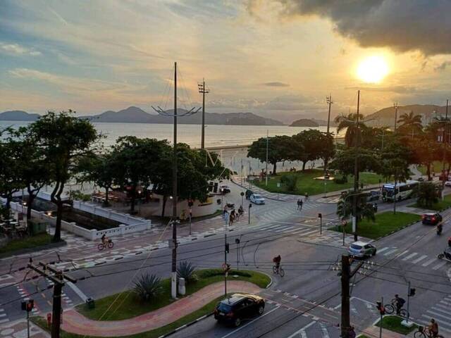 #811 - Apartamento para Venda em Santos - SP