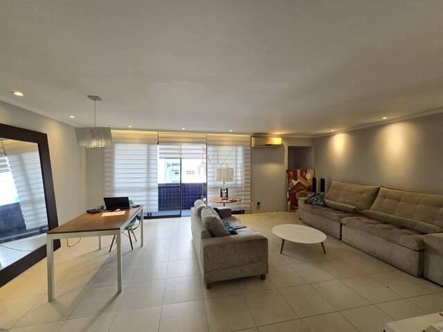 #828 - Apartamento para Venda em Santos - SP