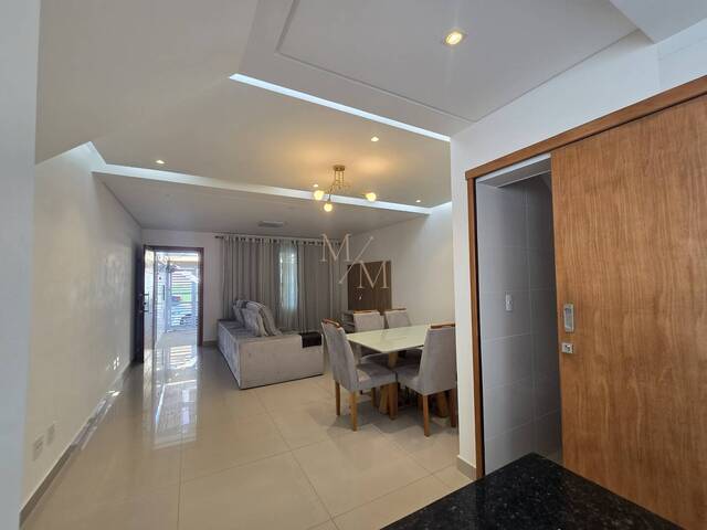 #940 - Casa para Venda em Santos - SP - 2