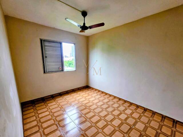 #1200 - Apartamento para Venda em Santos - SP