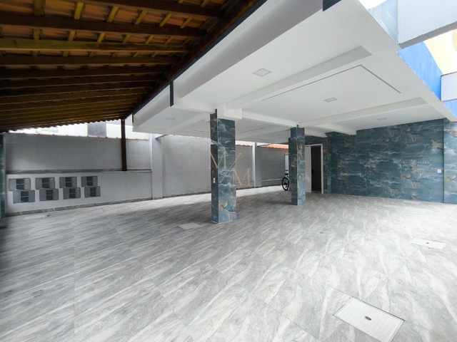 Sobrado para Venda em Praia Grande - 2