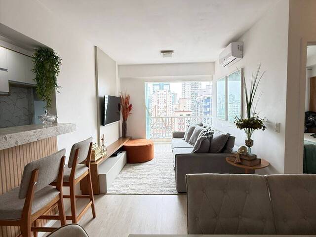 #76 - Apartamento para Venda em Santos - SP