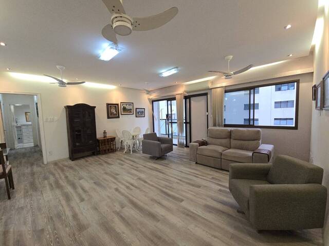 #1239 - Apartamento para Venda em Santos - SP