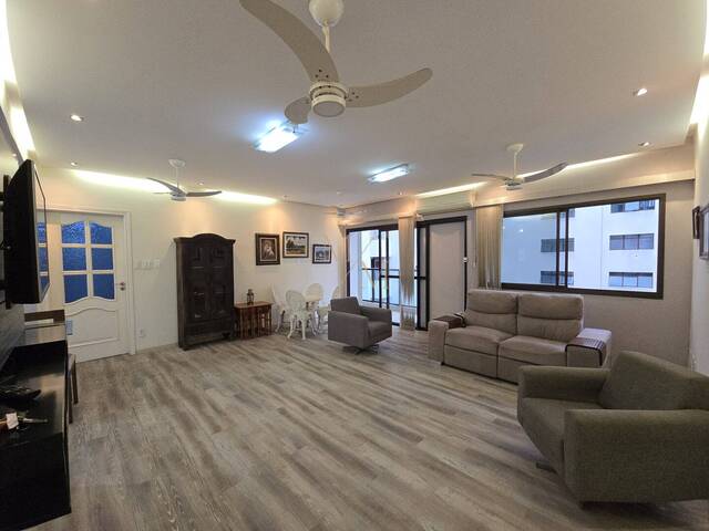 #1239 - Apartamento para Venda em Santos - SP