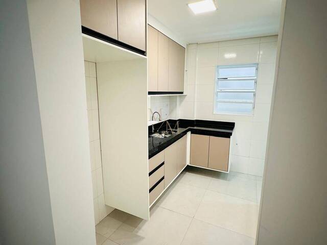Apartamento para Venda em Santos - 3