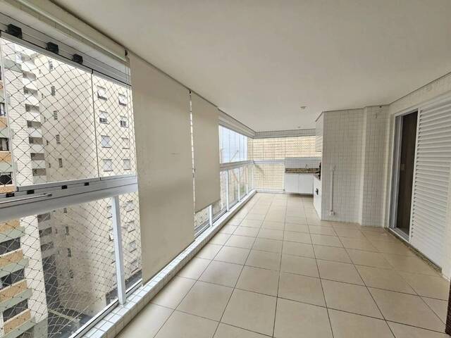 #1298 - Apartamento para Venda em Santos - SP