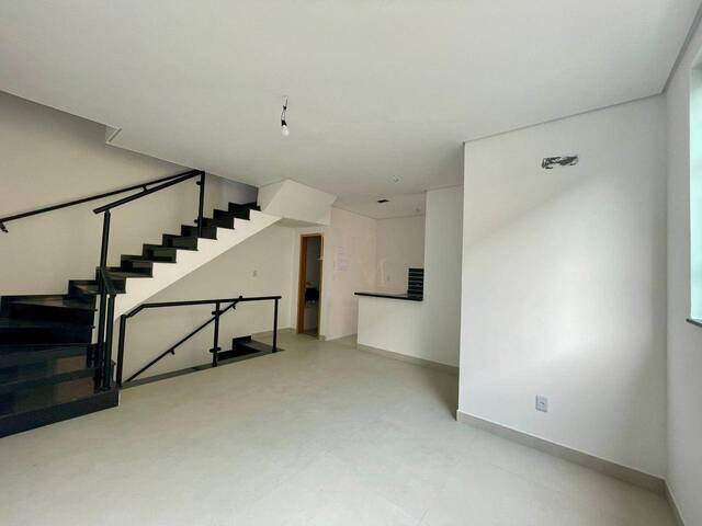 #1322 - Casa para Venda em Santos - SP - 1