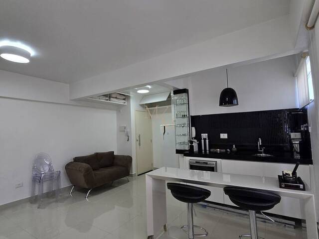 #1330 - Apartamento para Venda em Santos - SP - 2